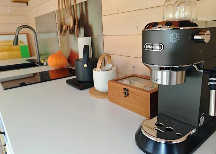 Tiny House Am Waldrand بيت للعطل